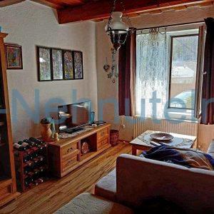 Ponúkam na predaj 62 m2 kamenný dom na 16 árovom pozemku v Štóse