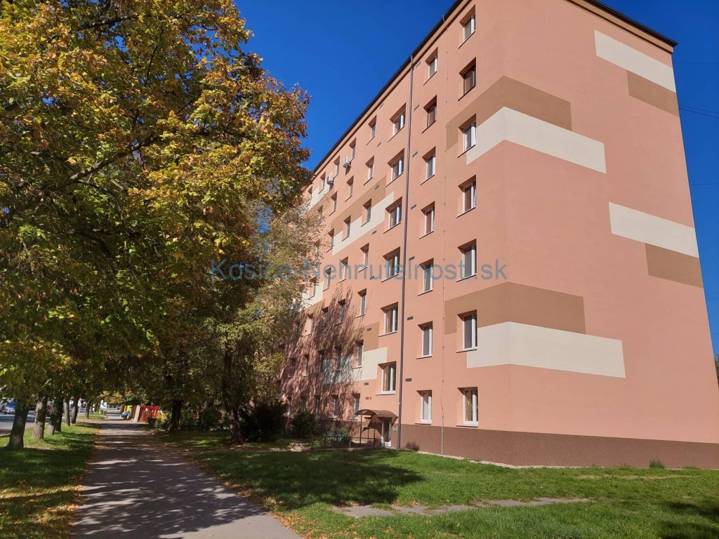 Predaj byt 3 izbový 65 m2 pri Kauflande Trebišov