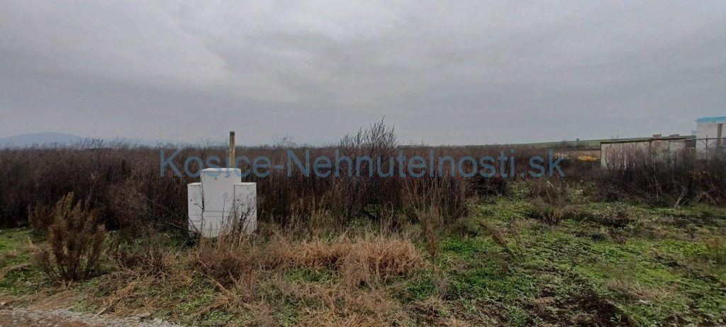 Stavebný pozemok 678 m2 Haniska - Košice