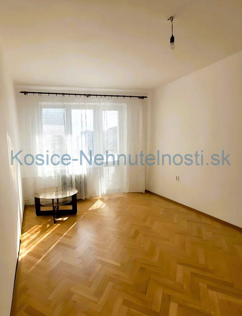 Predaj: 3-izbový tehlový byt 69 m2 s balkónom, pivnicou a výťahom, ul. ČSA – Košice I, Staré Mesto